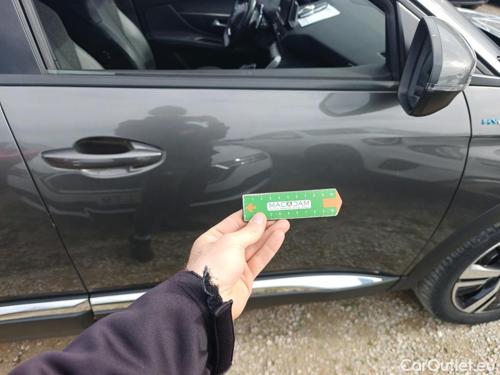  Peugeot  3008 PEUGEOT  Hybrid / 2020 / 5P / todoterreno 225 e-EAT8 Allure (AC2) #1