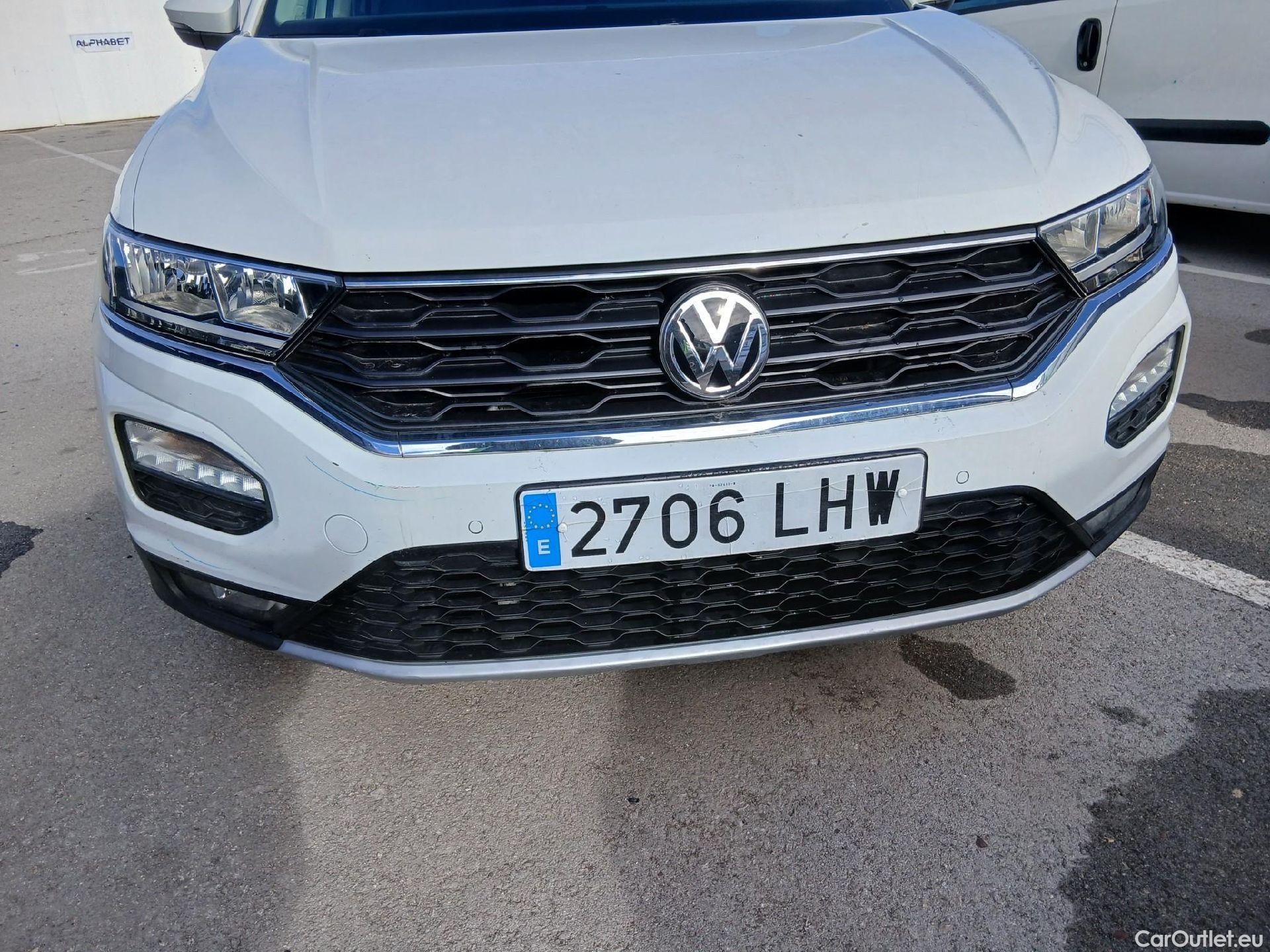  Volkswagen  T-ROC VOLKSWAGEN  / 2017 / 5P / todoterreno Advance 1.0 TSI 85kW (115CV) (CX) #5