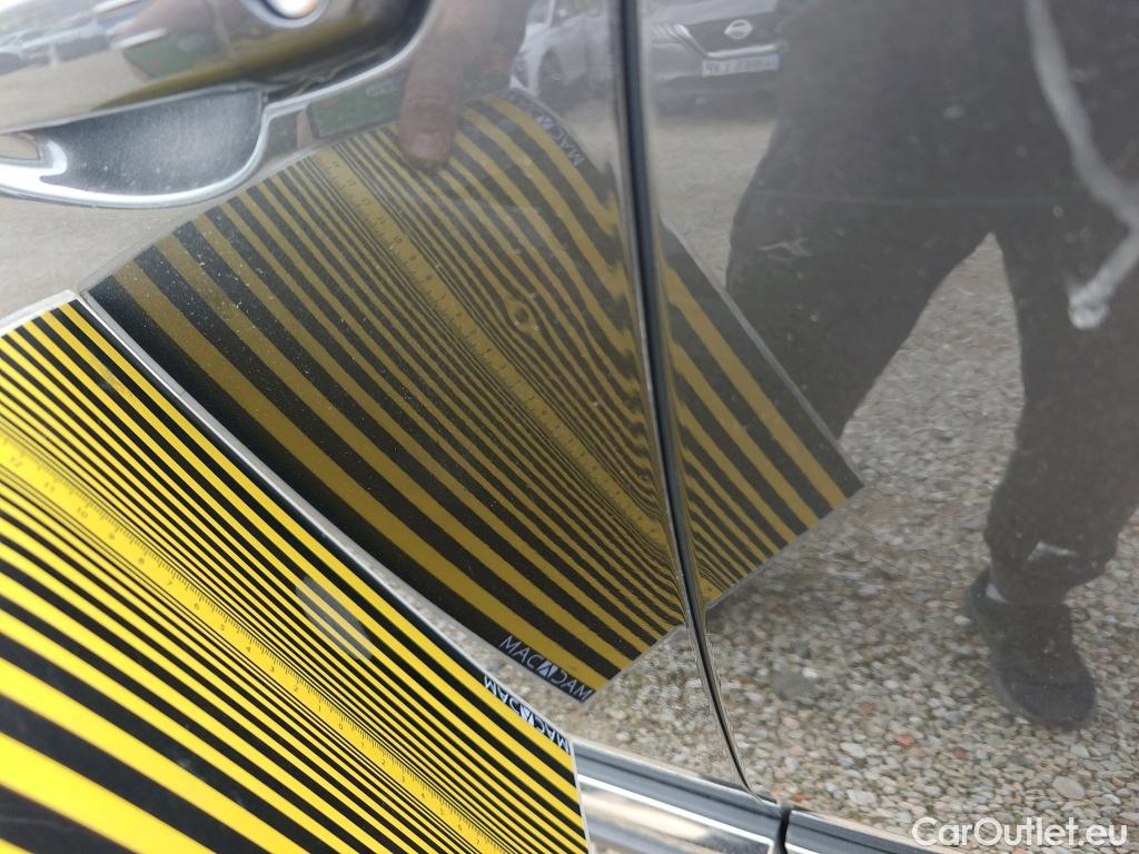  Peugeot  3008 PEUGEOT  Hybrid / 2020 / 5P / todoterreno 225 e-EAT8 Allure (AC2) #32