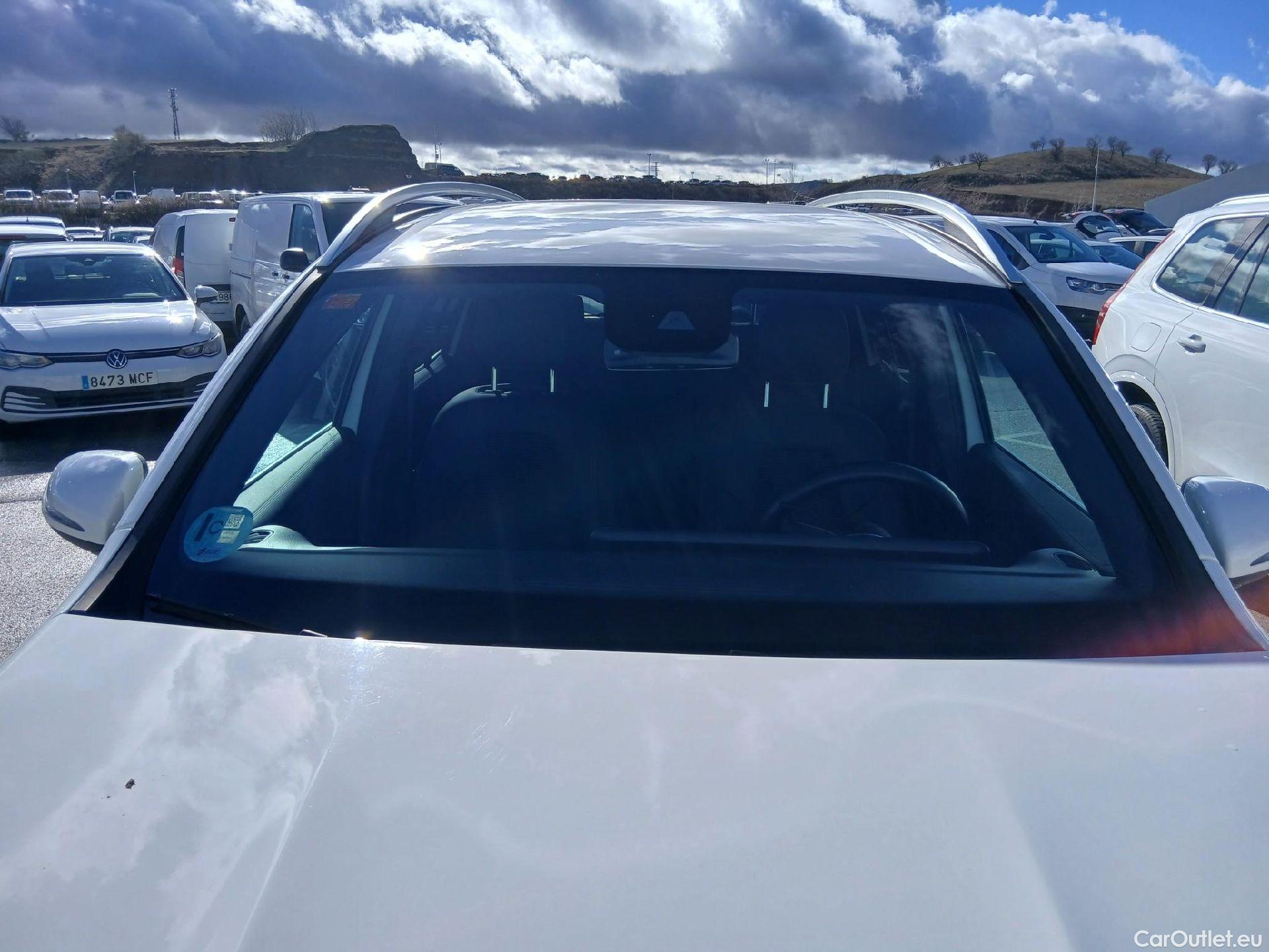  Mercedes  GLB MERCEDES-BENZ  / 2019 / 5P / todoterreno 2.0  200 D 4MATIC DCT 110KW (150CV) #2