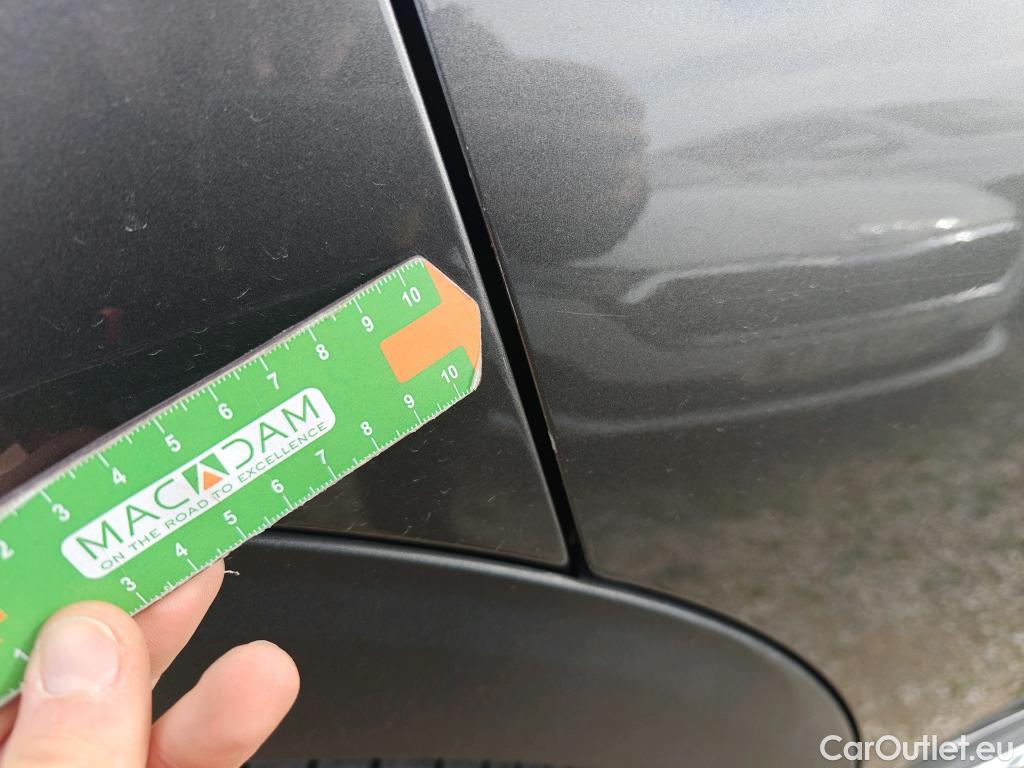  Peugeot  3008 PEUGEOT  Hybrid / 2020 / 5P / todoterreno 225 e-EAT8 Allure (AC2) #40