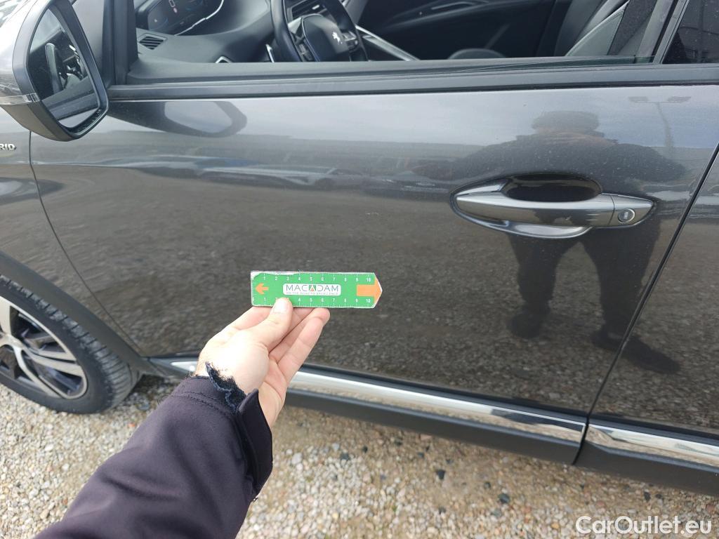  Peugeot  3008 PEUGEOT  Hybrid / 2020 / 5P / todoterreno 225 e-EAT8 Allure (AC2) #30