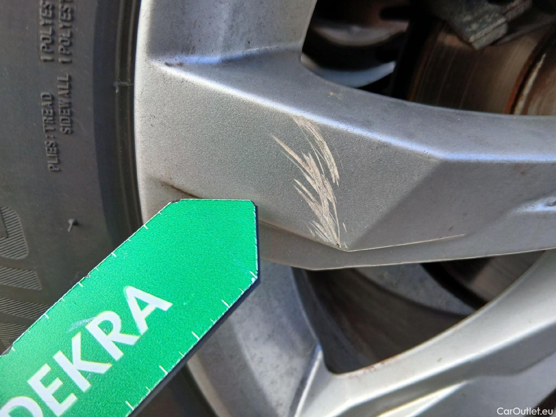  Volkswagen  T-ROC VOLKSWAGEN  / 2017 / 5P / todoterreno Advance 1.0 TSI 85kW (115CV) (CX) #20