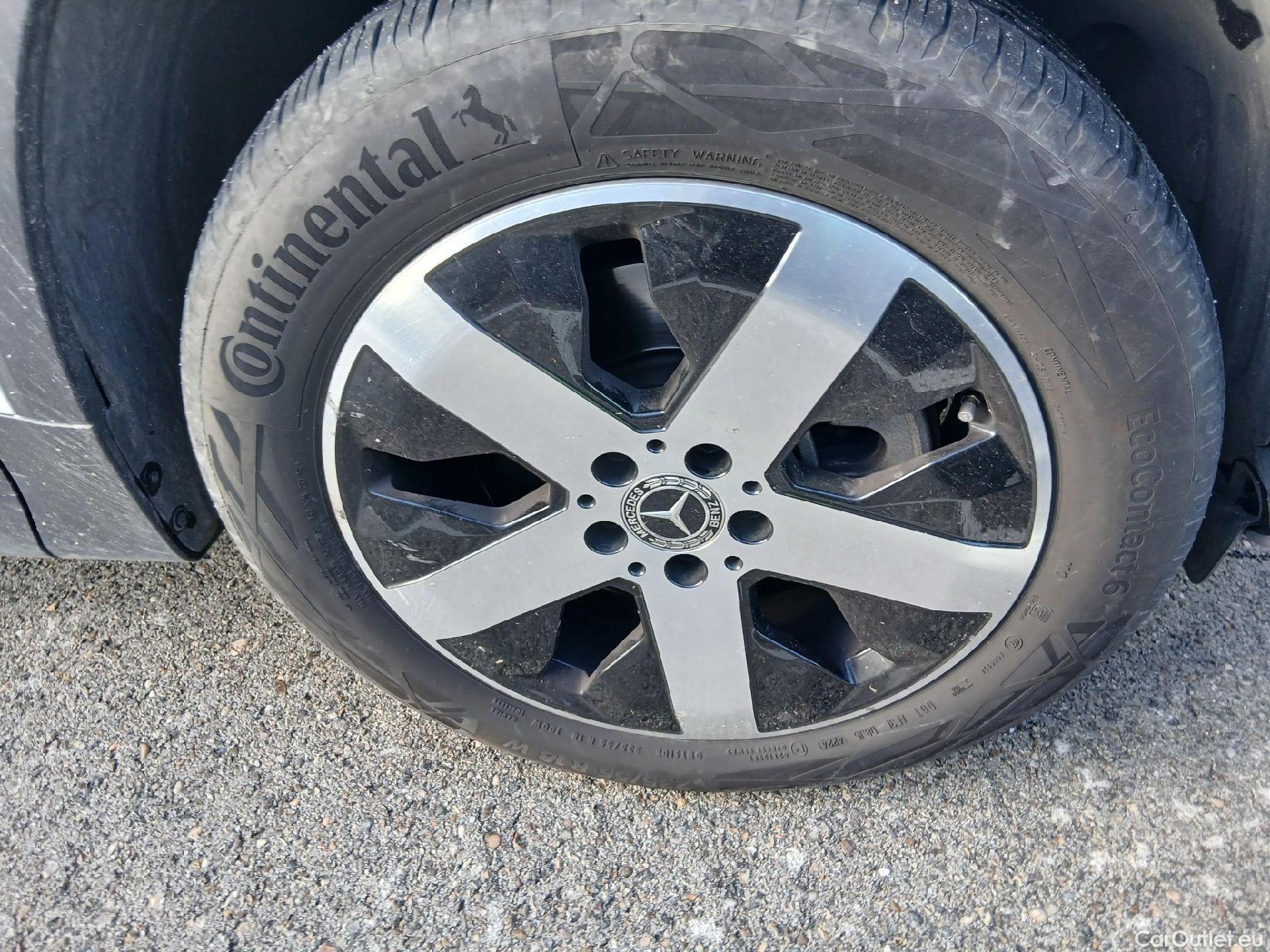  Mercedes  GLB MERCEDES-BENZ  / 2019 / 5P / todoterreno 2.0  200 D 4MATIC DCT 110KW (150CV) #53