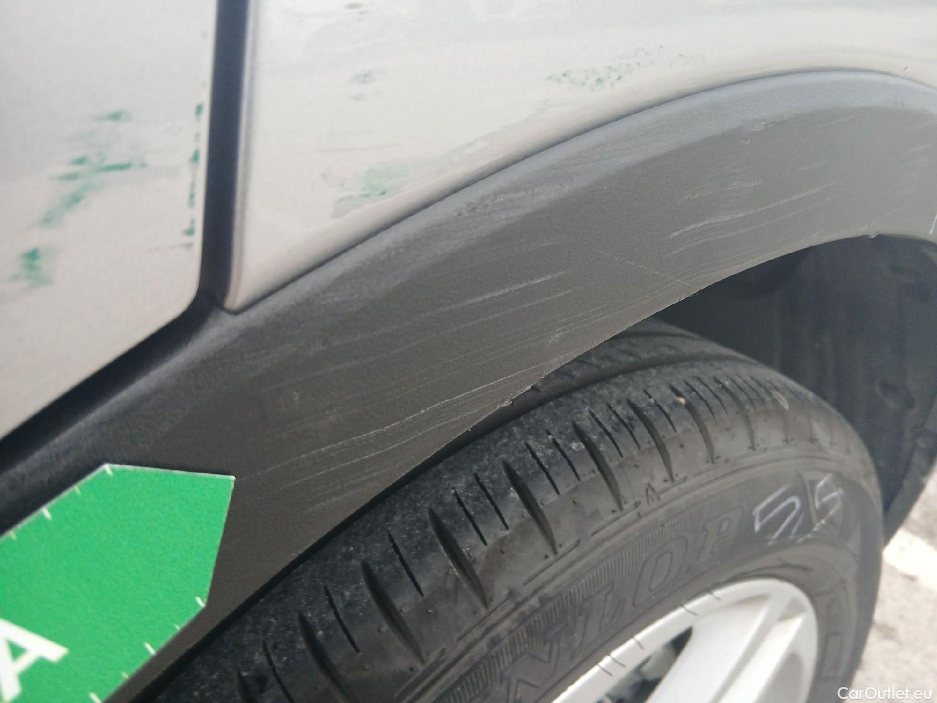  Toyota  C-HR TOYOTA  / 2019 / 5P / todoterreno 1.8 125H Active #14