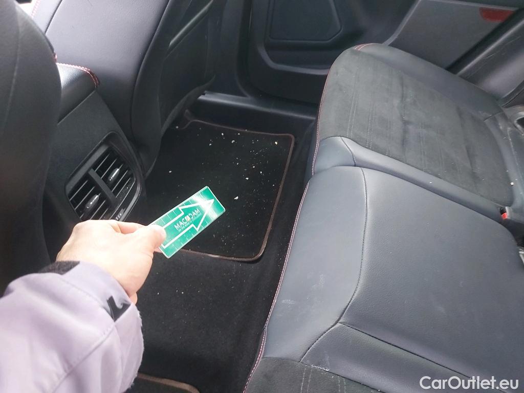  Ford  Kuga FORD  / 2019 / 5P / todoterreno ST-Line X 2.5 Duratec PHEV 165kW Auto #29