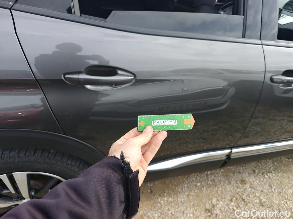  Peugeot  3008 PEUGEOT  Hybrid / 2020 / 5P / todoterreno 225 e-EAT8 Allure (AC2) #38