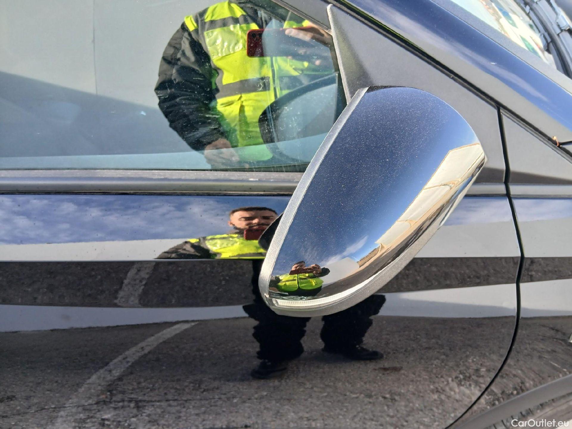  Hyundai  Bayon HYUNDAI  / 2021 / 5P / todoterreno 1.0 TGDI 74kW (100CV) 48V Tecno DCT #25