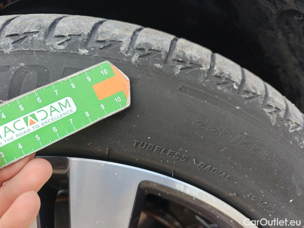  Peugeot  3008 PEUGEOT  Hybrid / 2020 / 5P / todoterreno 225 e-EAT8 Allure (AC2) #49