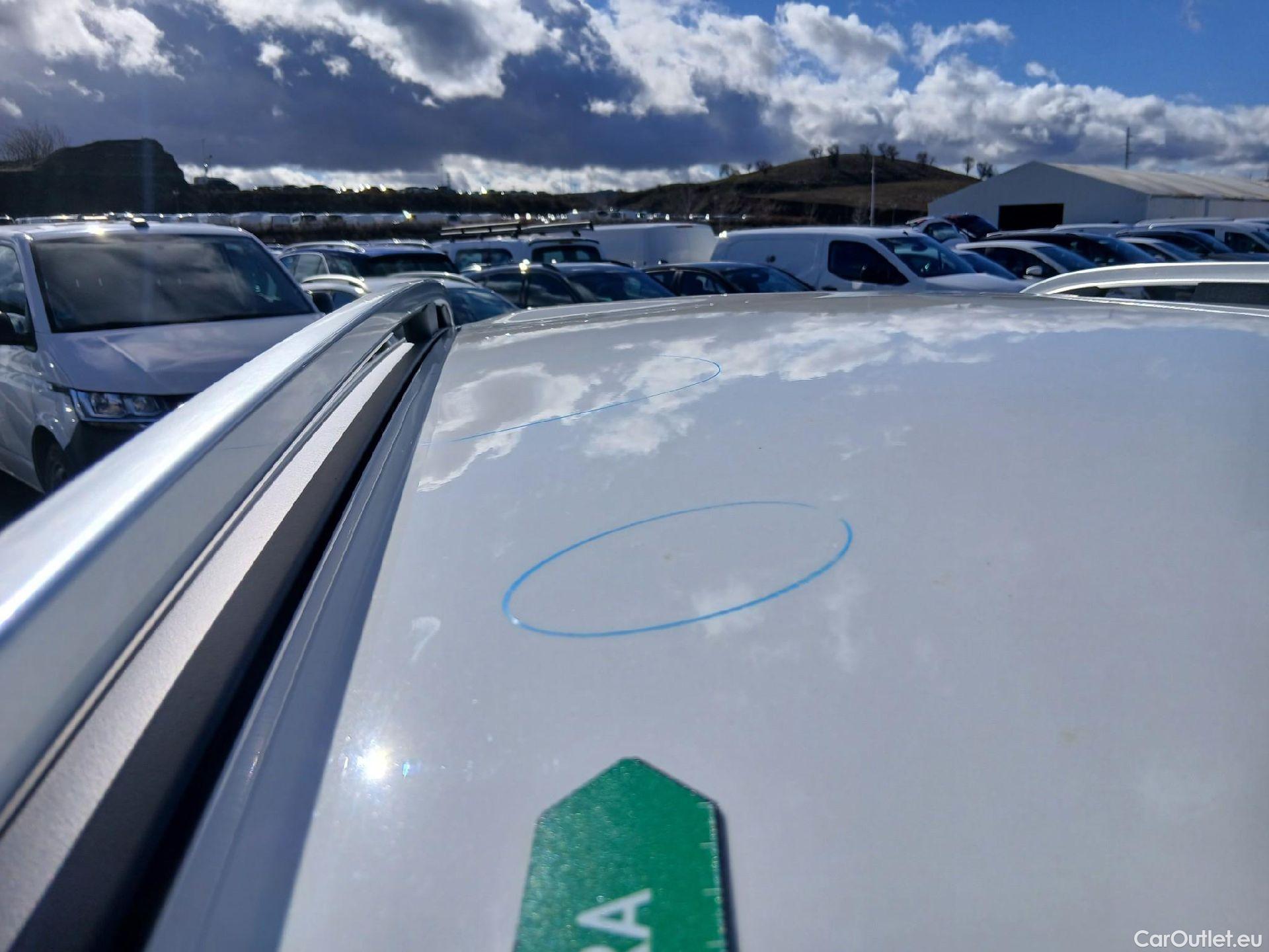  Mercedes  GLB MERCEDES-BENZ  / 2019 / 5P / todoterreno 2.0  200 D 4MATIC DCT 110KW (150CV) #54