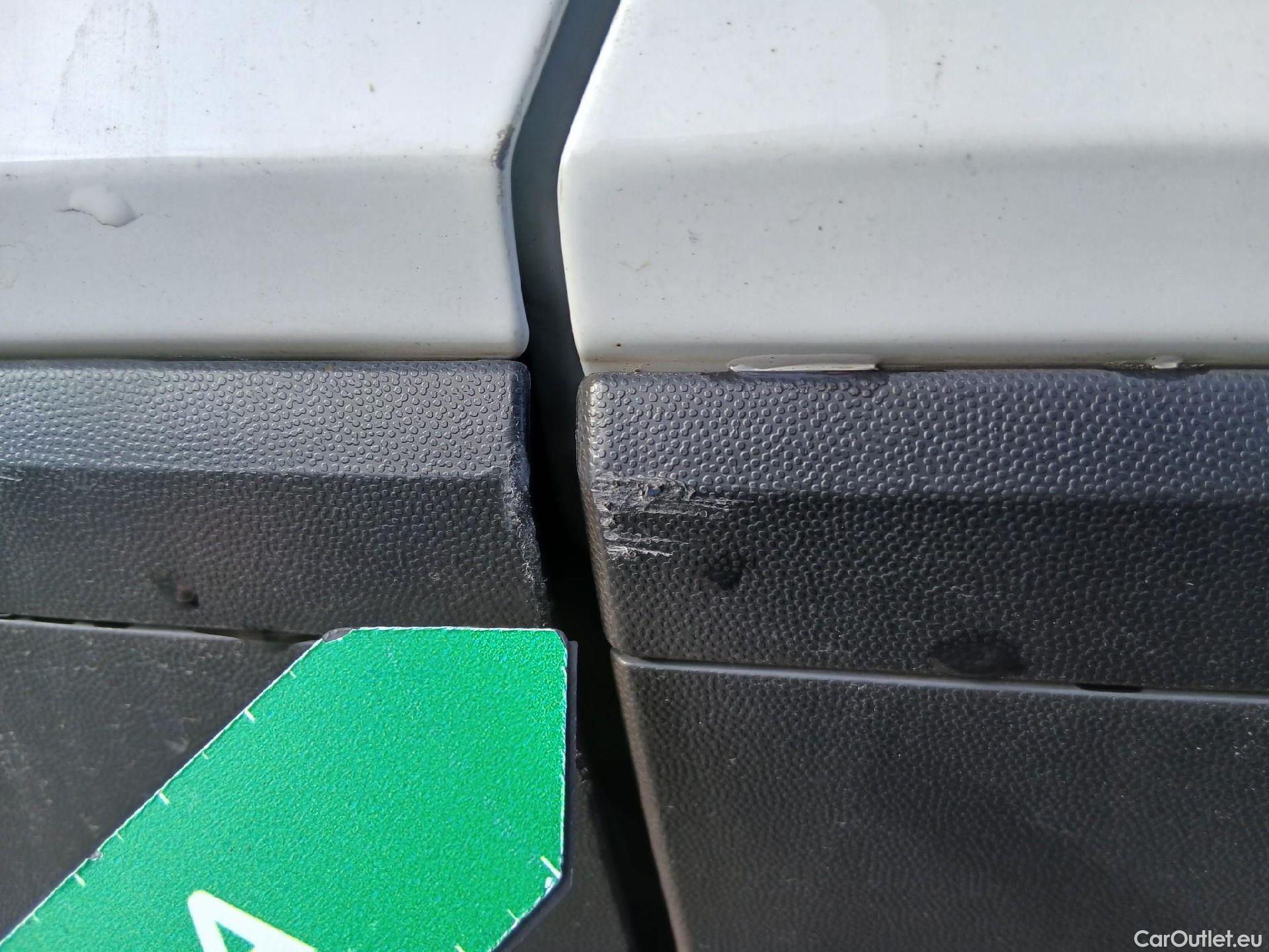  Volkswagen  T-ROC VOLKSWAGEN  / 2017 / 5P / todoterreno Advance 1.0 TSI 85kW (115CV) (CX) #14