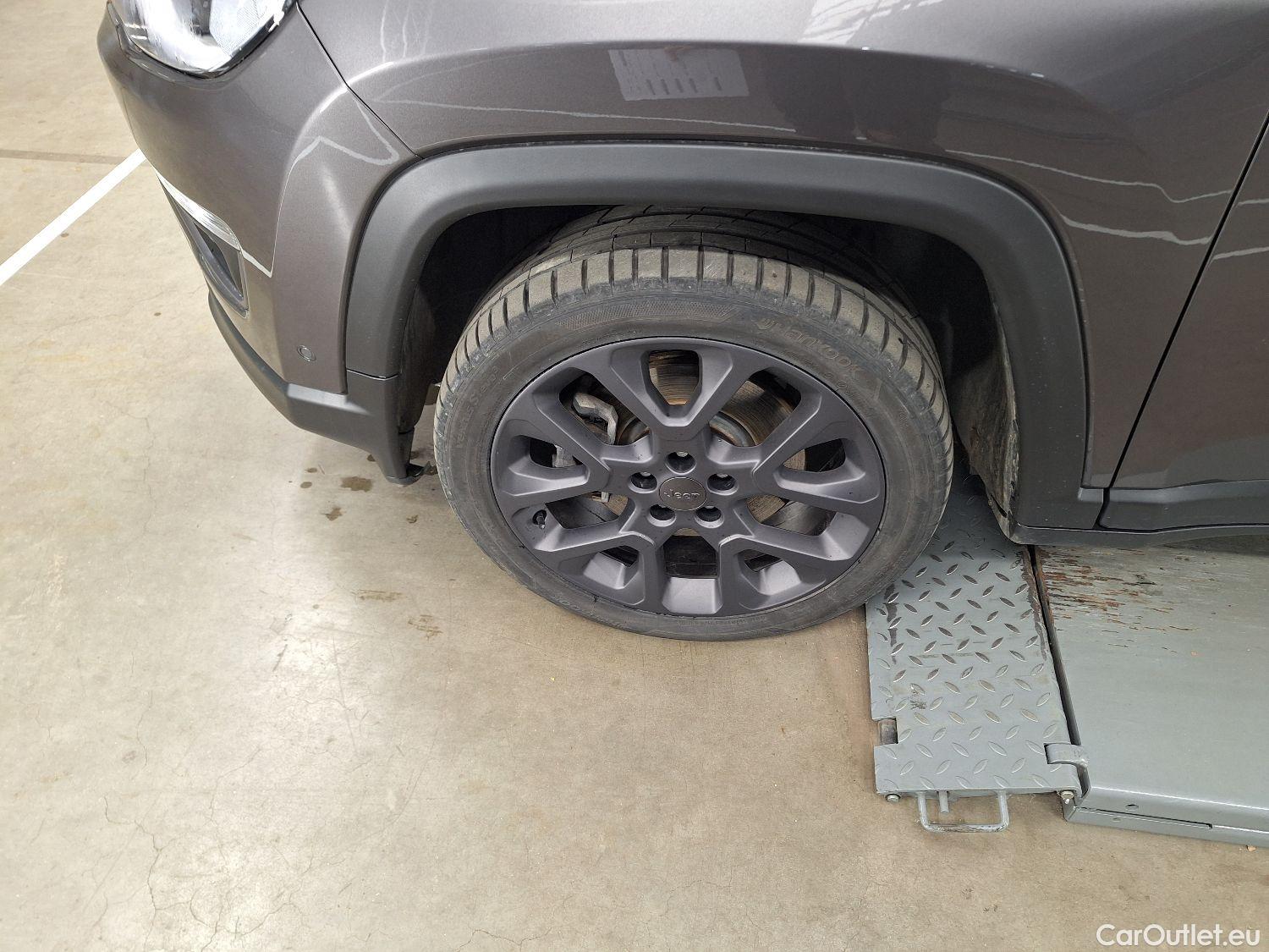  Jeep  Compass Jeep,  '17, Jeep  1.3 Turbo T4 240 4xe ATX S 5d #41