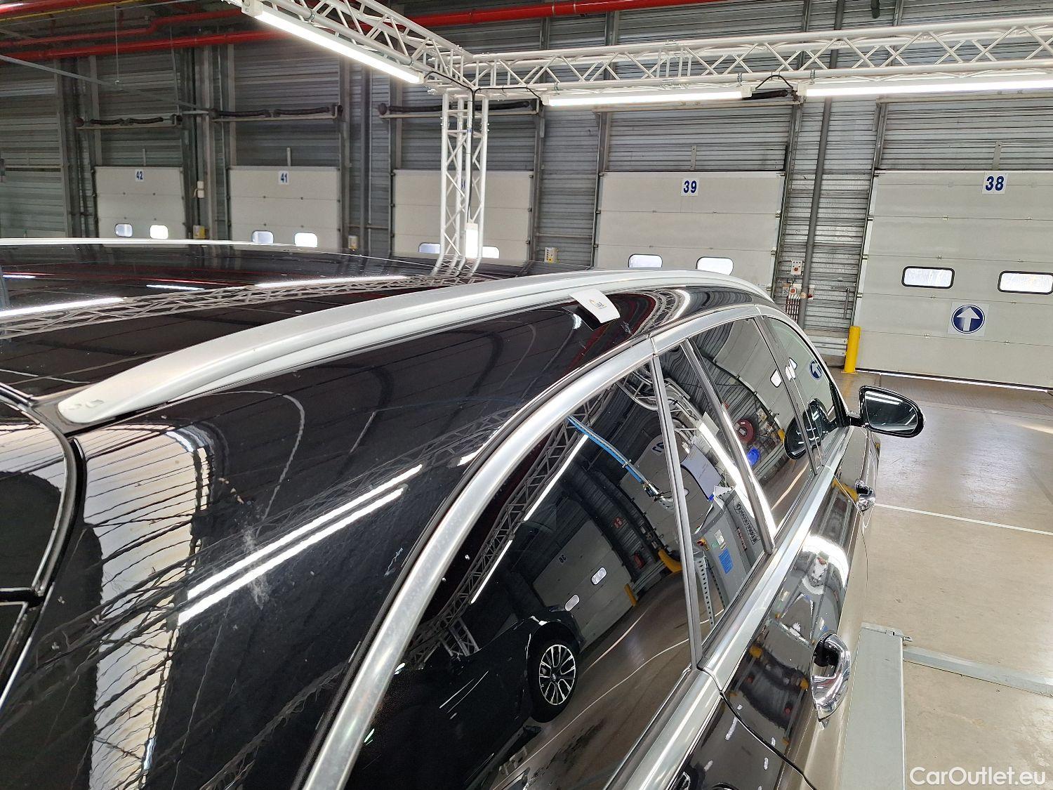  Mercedes  E-Klasse Mercedes, E-Clas Br FL'20 PHEV, Mercedes-Benz  Break E 300 de AMG Line 5d #45