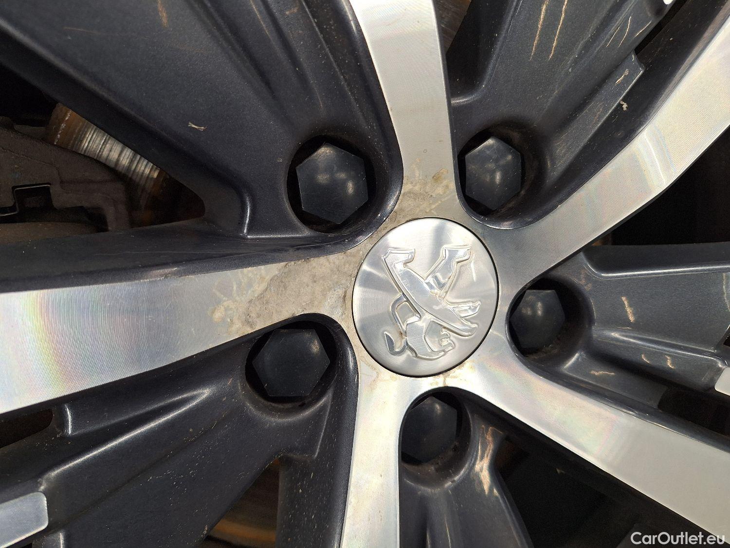  Peugeot  5008 Peugeot,  '16, Peugeot  1.5 BlueHDi 96kW S&S EAT8 Allure 5d #6