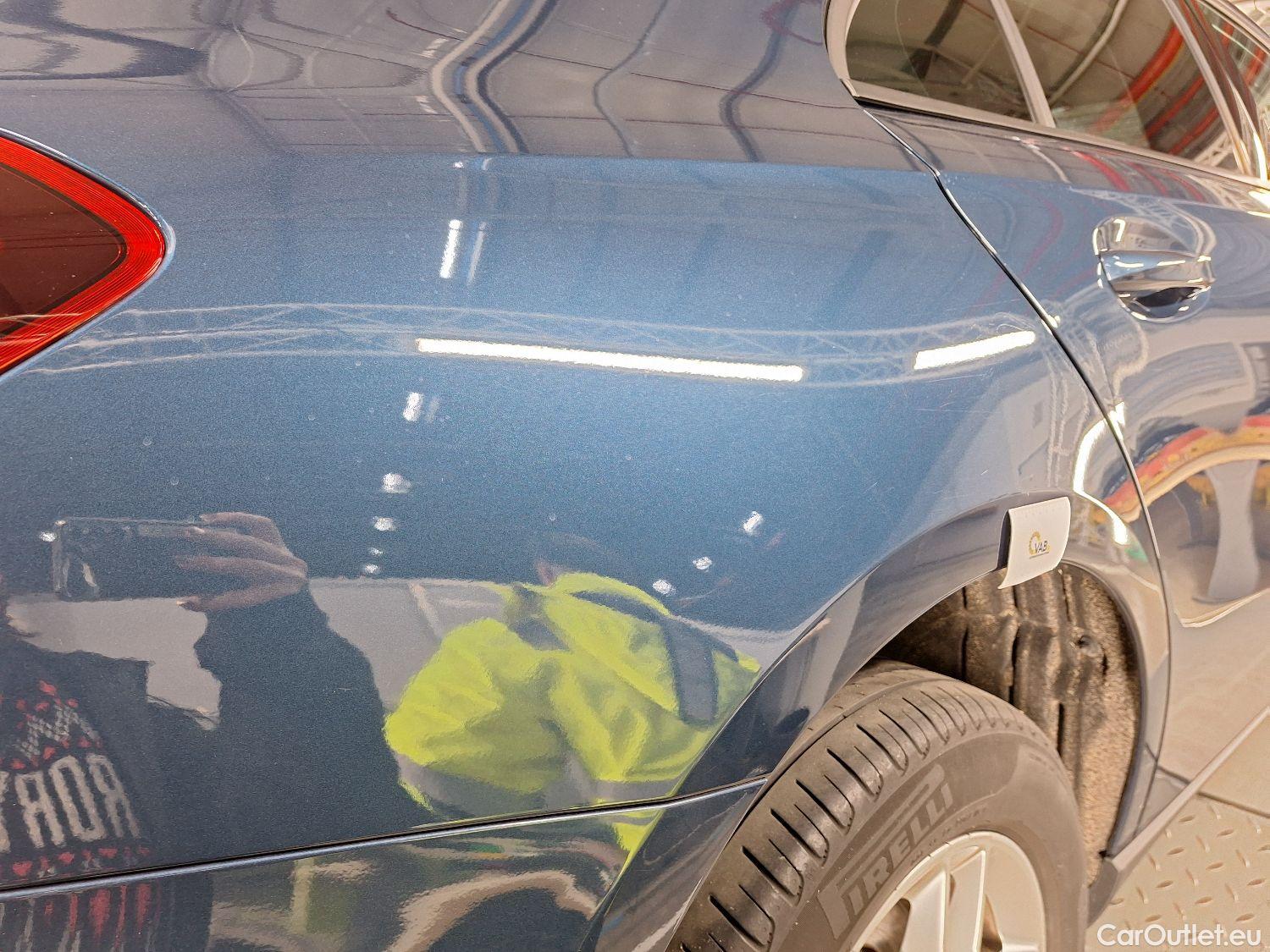  Mercedes  A-Klasse Mercedes, A-Class Berline '18, Mercedes-Benz  Limousine A 180d Business S #3