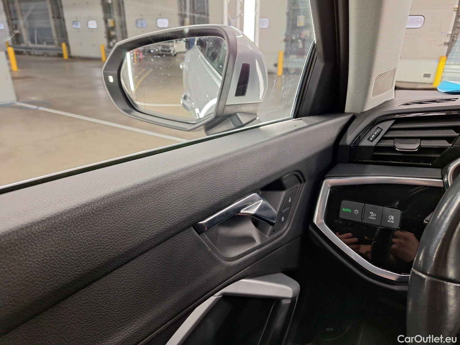  Audi  Q3 Audi,  '18, Audi  35 TDI S tronic Advanced Business Editio 5 #1