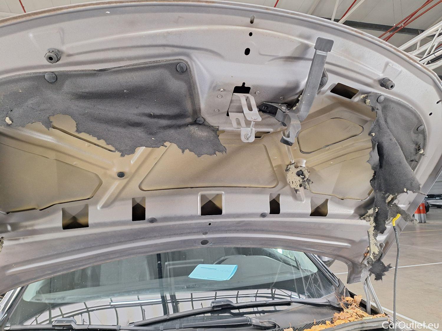  Peugeot  5008 Peugeot,  '16, Peugeot  1.5 BlueHDi 96kW S&S EAT8 Allure 5d #75