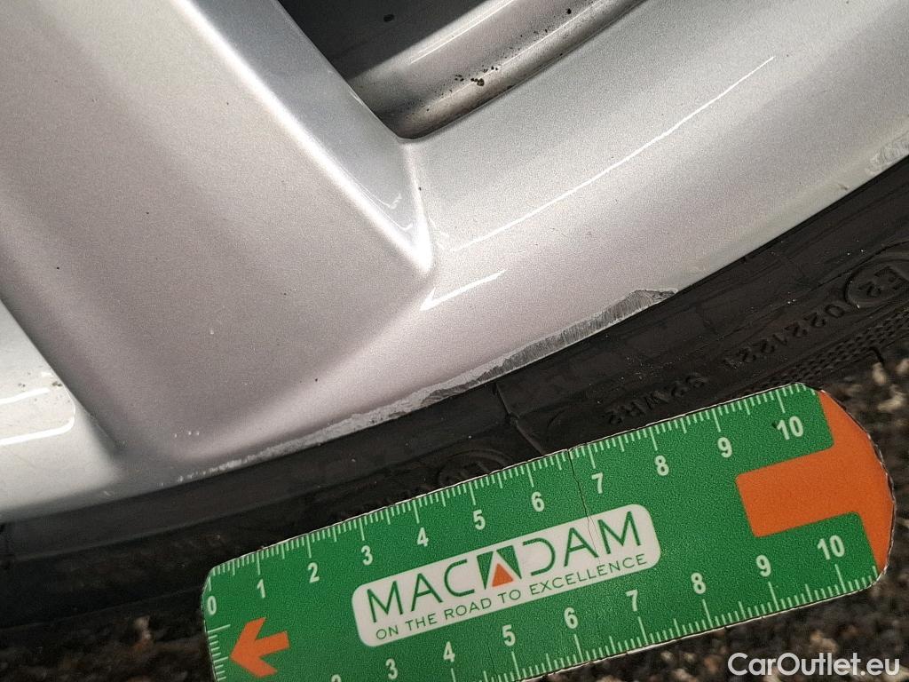  Tesla  Model 3 TESLA  / 2018 / 4P / Berline Long Range Dual Motor AWD #17