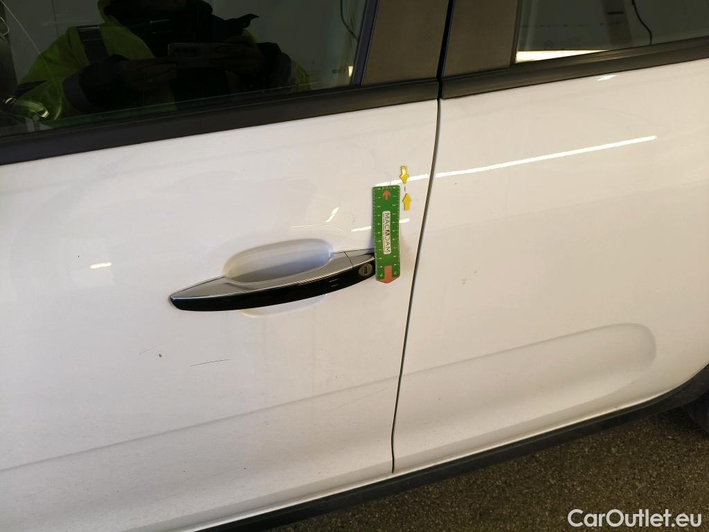  Citroen  C3  Shine 1.2 PureTech 110CV BVA6 6E #6