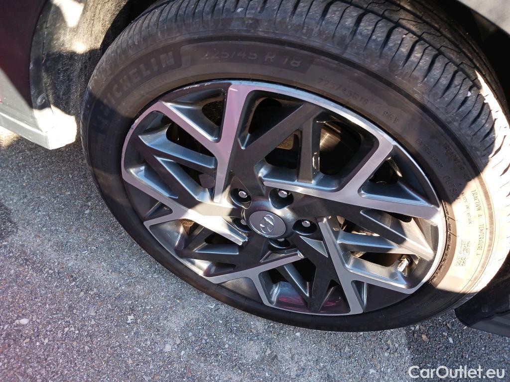  Hyundai  Konna HYUNDAI Kona / 2020 / 5P / todoterreno 1.6 GDI HEV Style Sky DCT #1