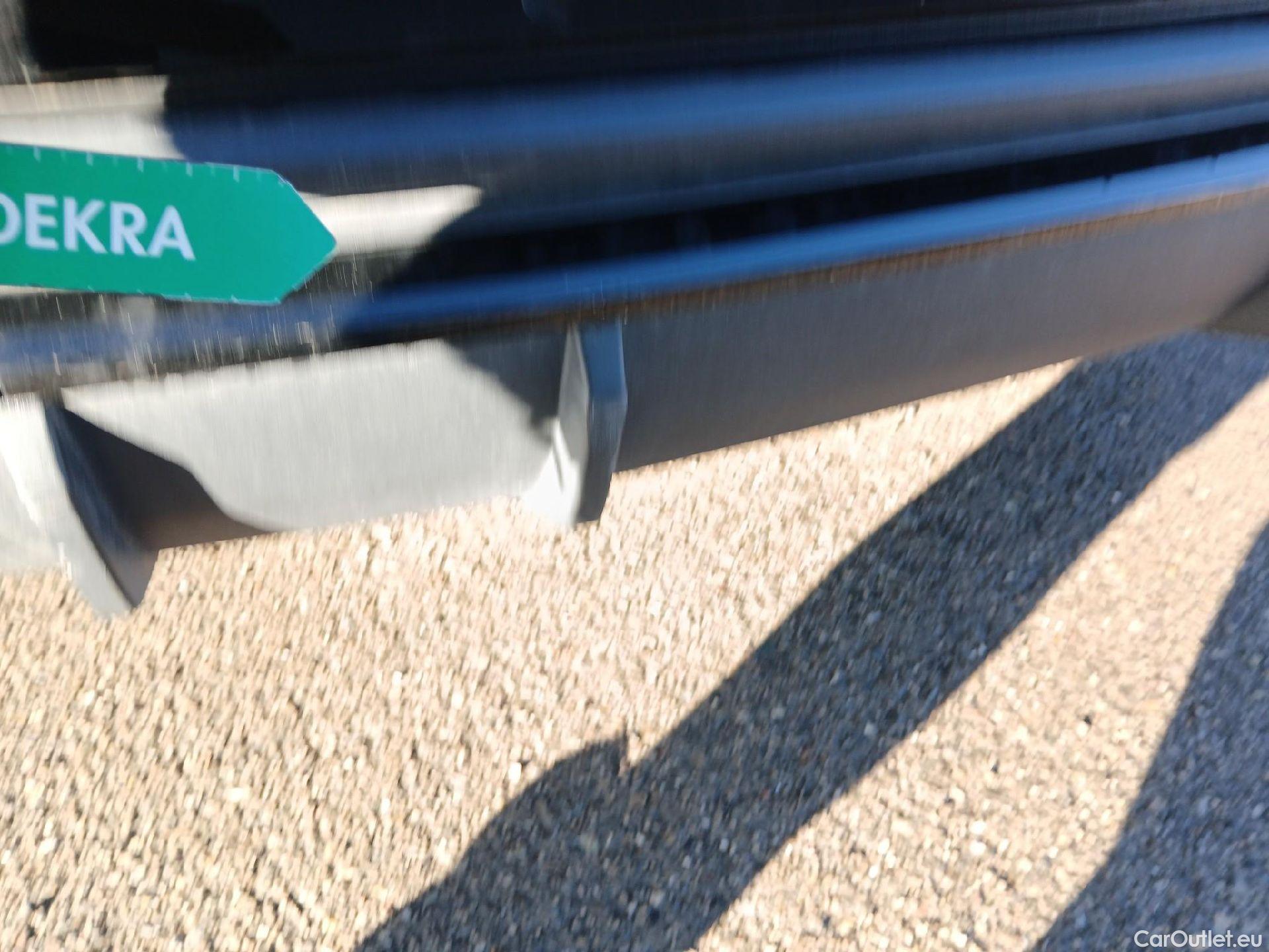  Audi  Q3 AUDI  Sportback / 2019 / 5P / todoterreno Black line 35 TDI 110kW (150CV) S tronic #25