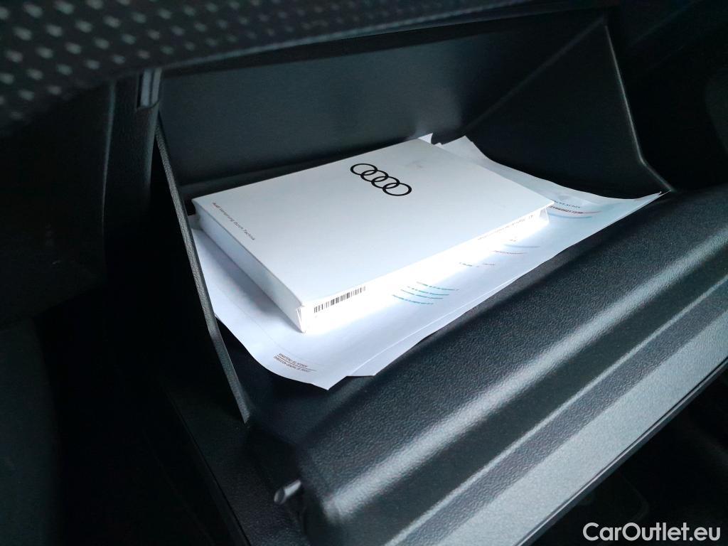  Audi  A1 Sportback AUDI A1 / 2018 / 5P / berlina con portón Sportback Adrenalin 30 TFSI 81kW S tron(SP) #9