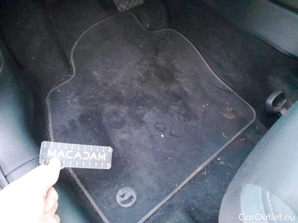  Audi  A1 Sportback AUDI A1 / 2018 / 5P / berlina con portón Sportback Adrenalin 30 TFSI 81kW S tron(SP) #14