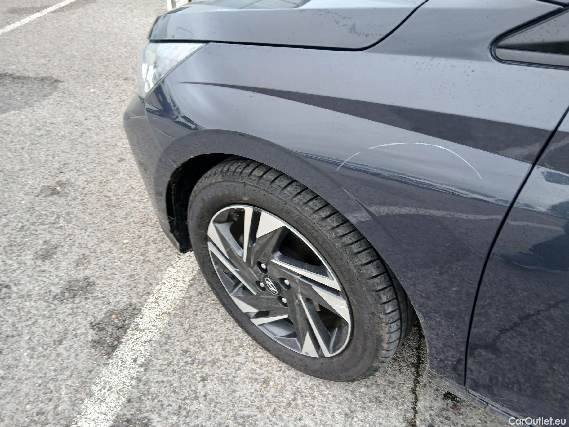  Hyundai  i20 HYUNDAI  / 2020 / 5P / berlina con portón 1.2 MPI SLX #13