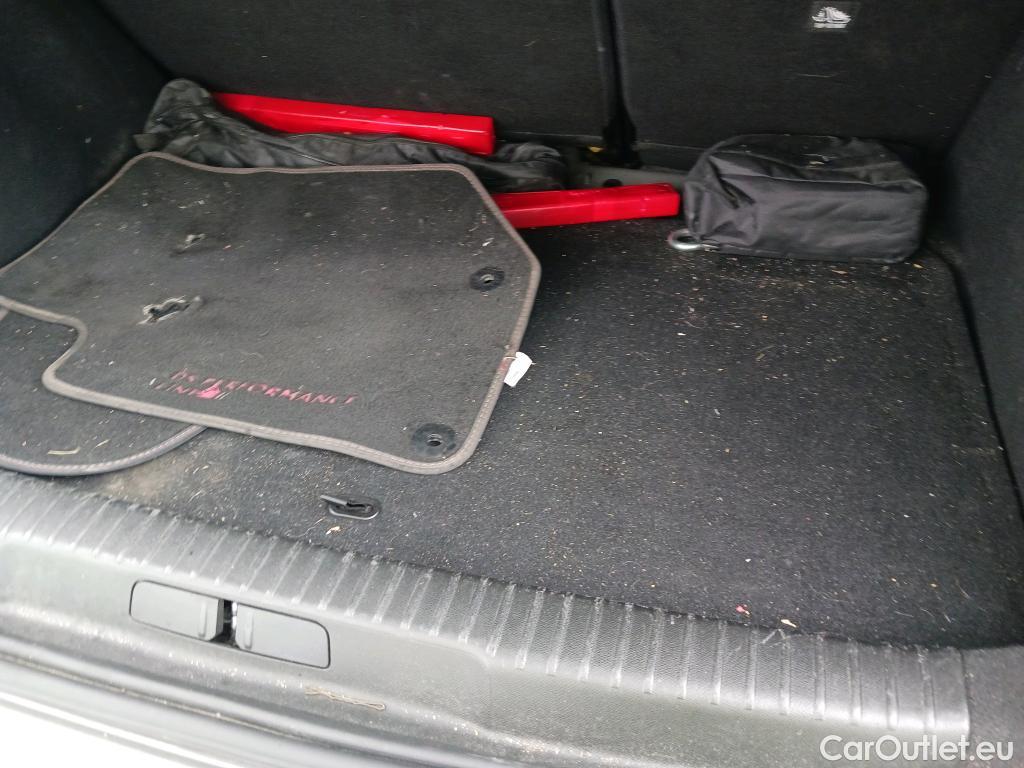  Citroen  DS3 DS DS 3 Crossback / 2018 / 5P / todoterreno BlueHDi 81 kW Manual PERFORMANCE LINE #33