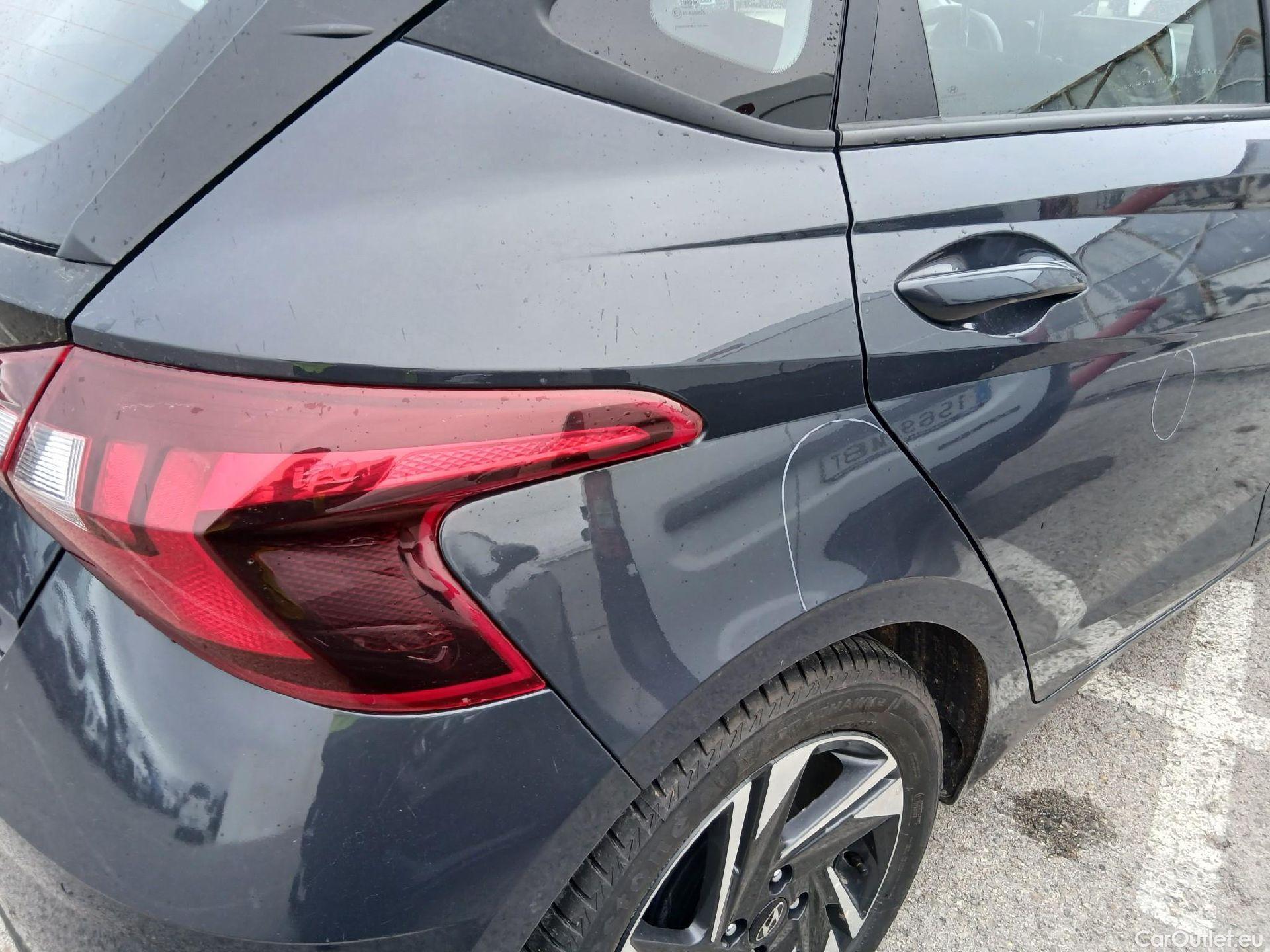  Hyundai  i20 HYUNDAI  / 2020 / 5P / berlina con portón 1.2 MPI SLX #28