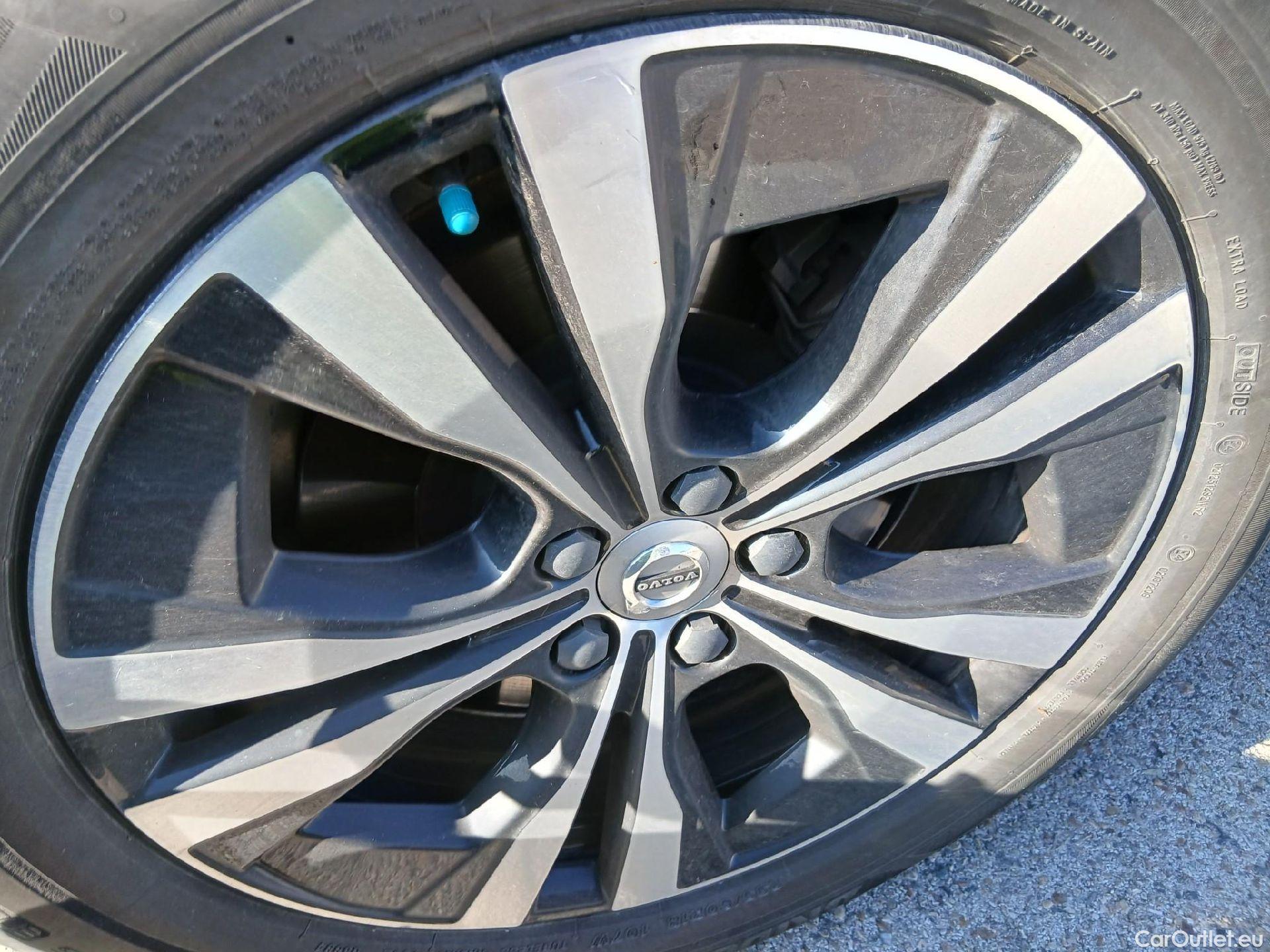  Volvo  XC60 VOLVO  / 2017 / 5P / todoterreno 2.0 T6 AWD Recharge Inscription Exp Auto #4