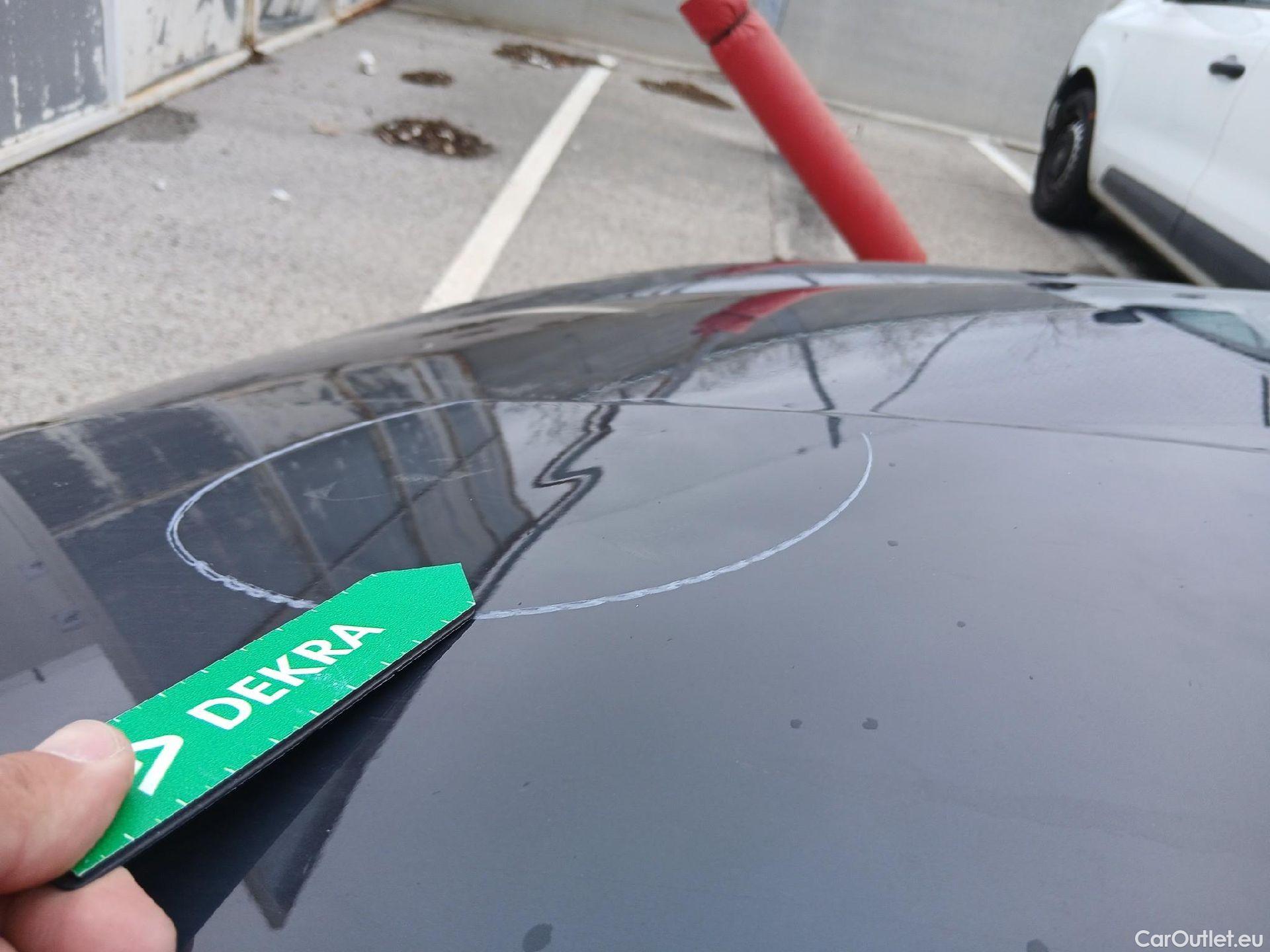  Hyundai  i20 HYUNDAI  / 2020 / 5P / berlina con portón 1.2 MPI SLX #5