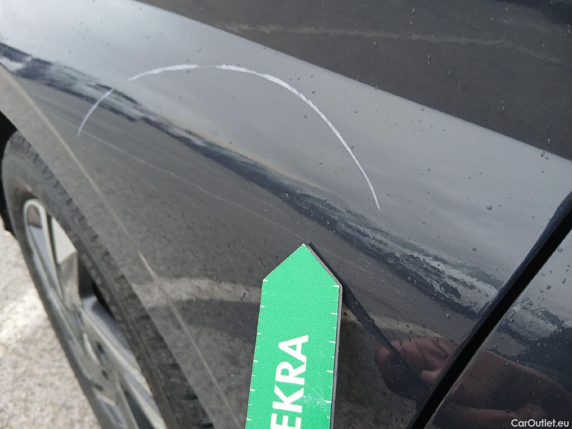  Hyundai  i20 HYUNDAI  / 2020 / 5P / berlina con portón 1.2 MPI SLX #12