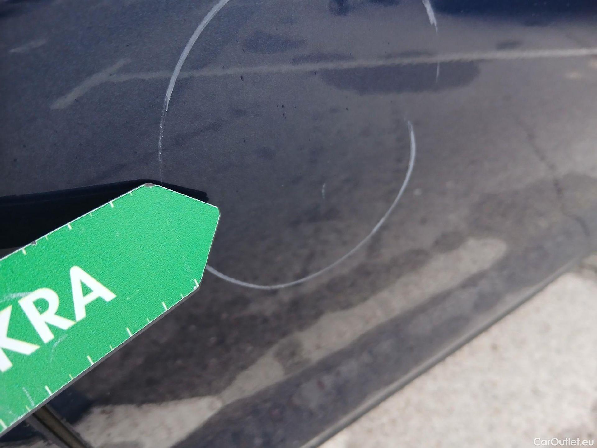  Bmw  X2 BMW  / 2017 / 5P / todoterreno sDrive18i (AC) #30