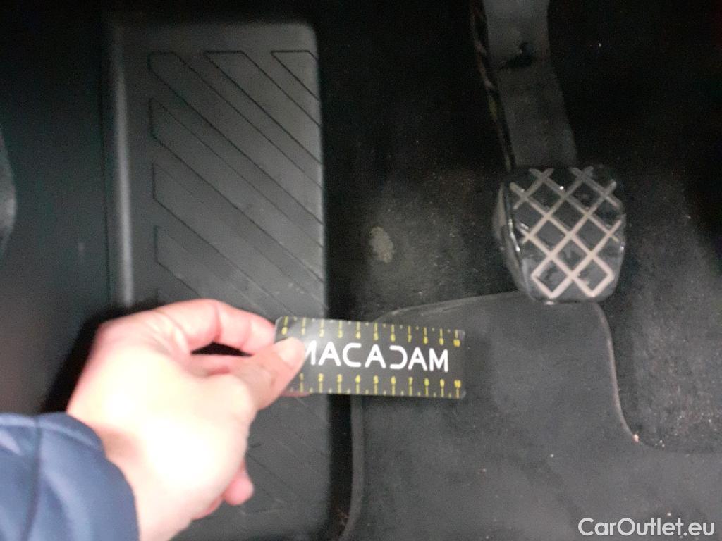  Audi  Q2 AUDI  / 2016 / 5P / todoterreno Design 30 TFSI 85kW (116CV) #4