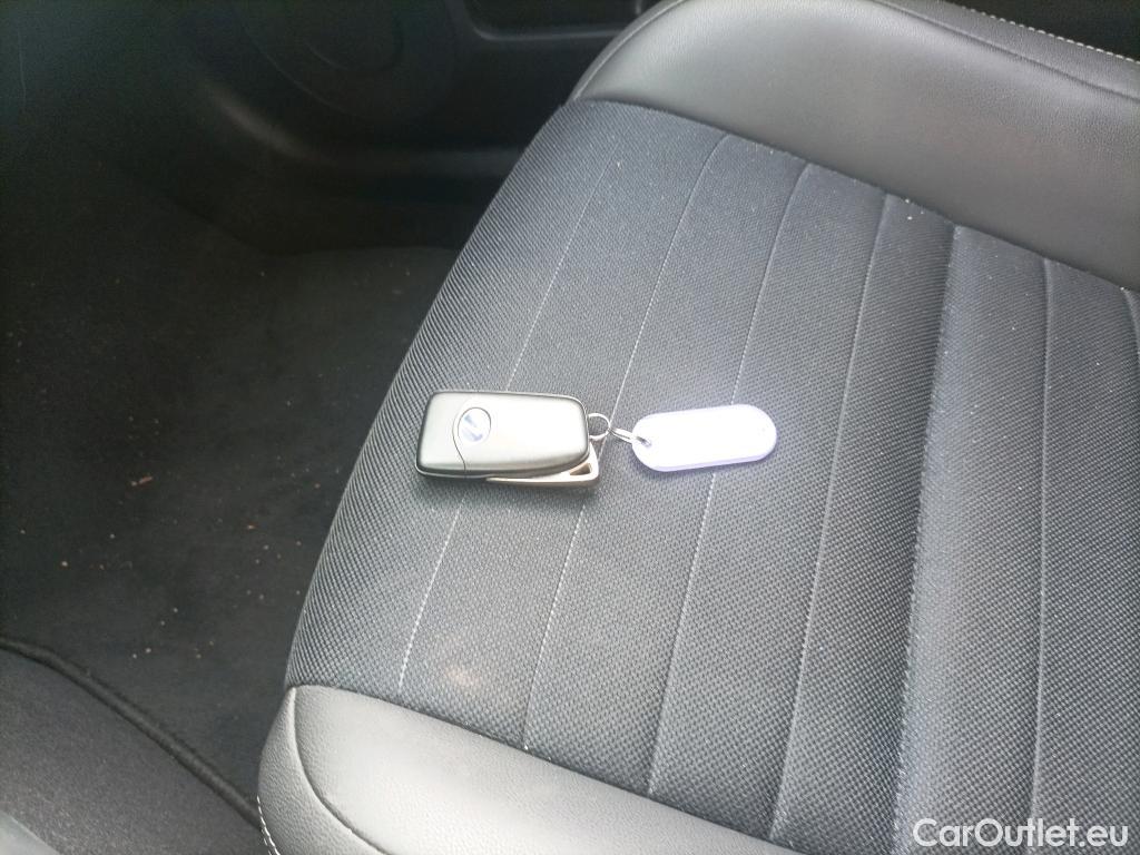  Lexus  IS LEXUS  / 2016 / 4P / sedán 2.5 300h Executive #1