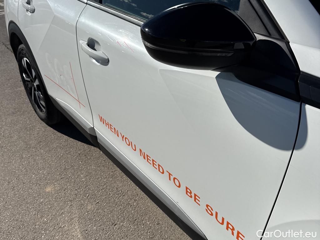  Peugeot  2008 PEUGEOT  / 2019 / 5P / todoterreno Allure BlueHDI 81kW (110CV) #18