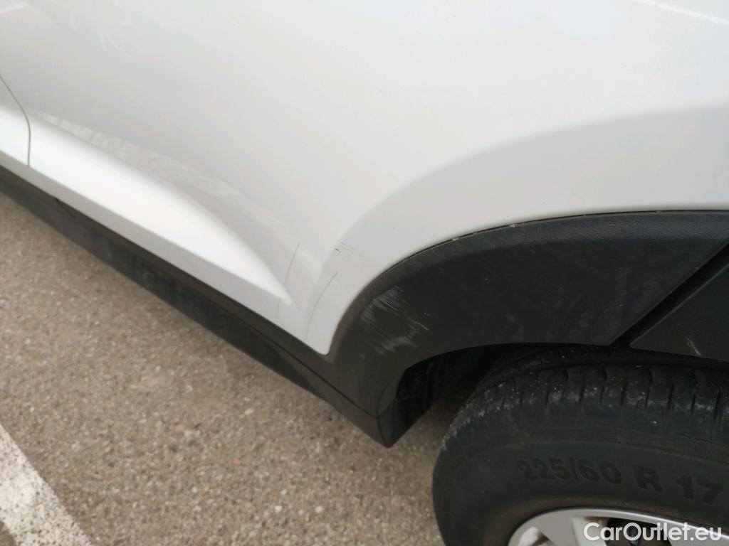  Hyundai  Tucson HYUNDAI  / 2018 / 5P / todoterreno 1.6 CRDI 85kW (116CV) 48V SLE 4X2(SP)(SL) #37