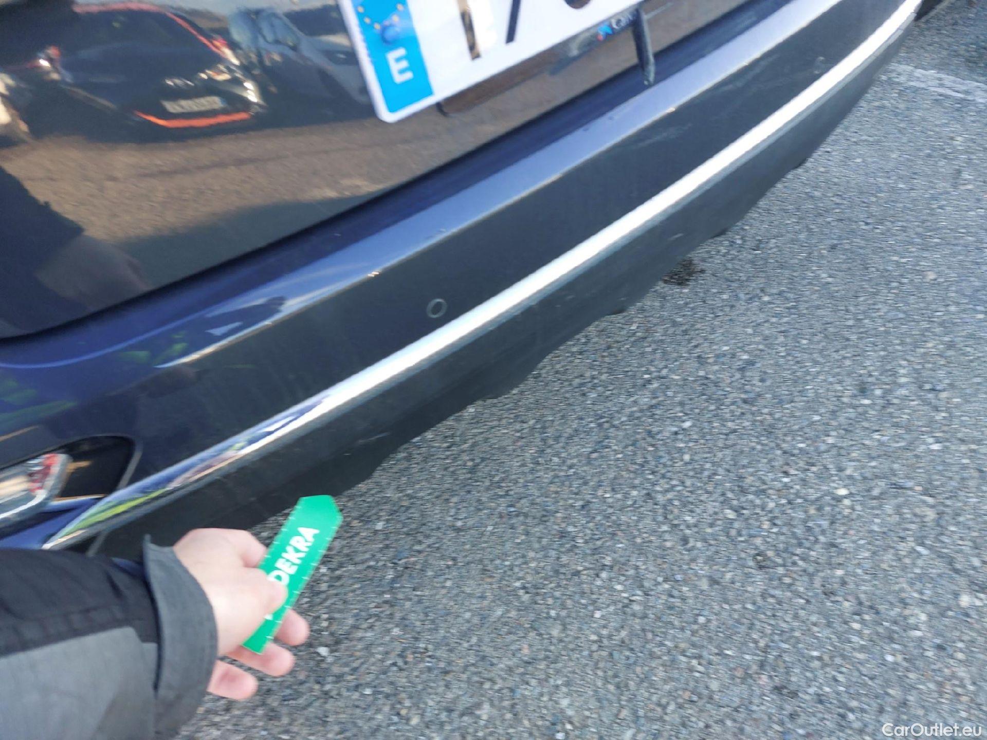  KIA  Sportage KIA  1.6 MHEV Drive 100kW(136CV) 4x2(Crist Tintados)(CX) #15