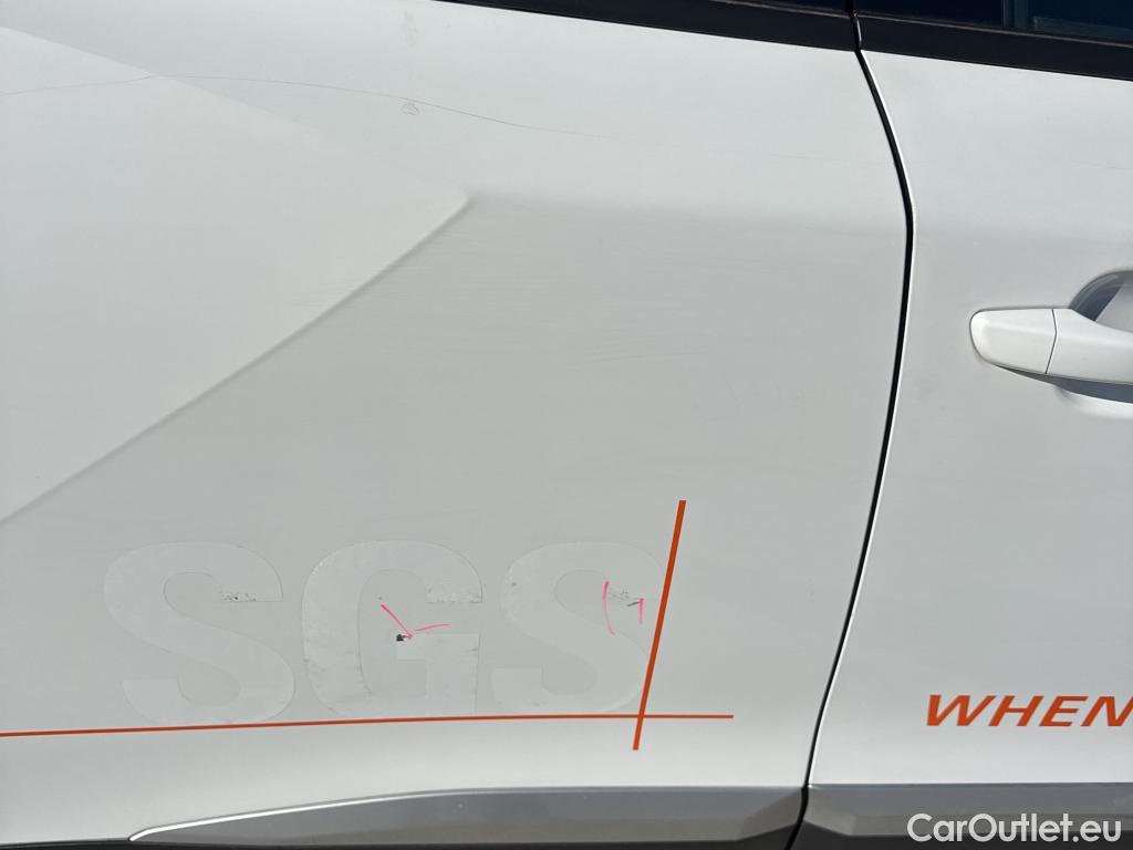  Peugeot  2008 PEUGEOT  / 2019 / 5P / todoterreno Allure BlueHDI 81kW (110CV) #21