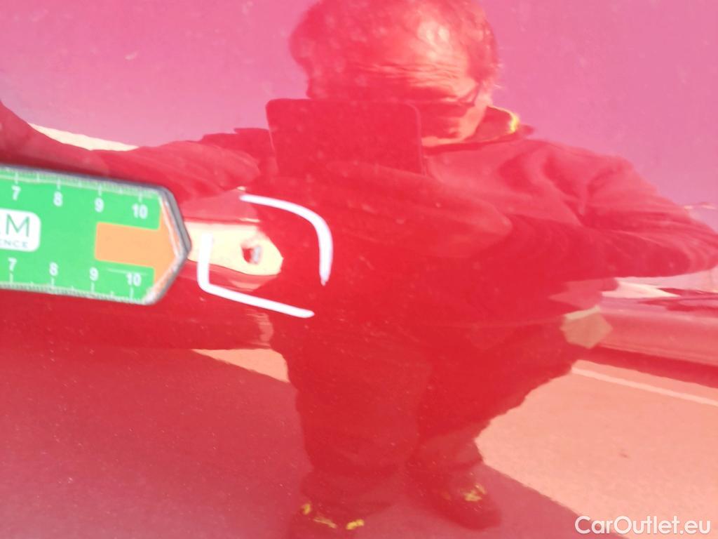  KIA  Niro KIA  / 2019 / 5P / crossover 1.6 GDi HEV 104kW (141CV) Drive #24