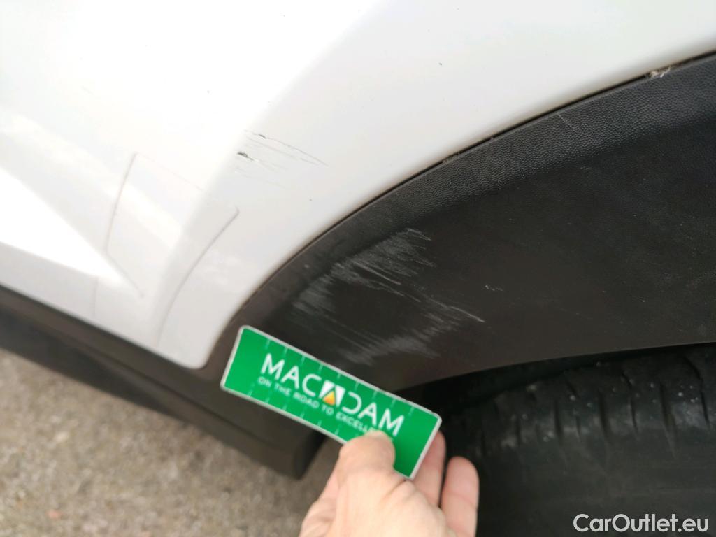  Hyundai  Tucson HYUNDAI  / 2018 / 5P / todoterreno 1.6 CRDI 85kW (116CV) 48V SLE 4X2(SP)(SL) #38