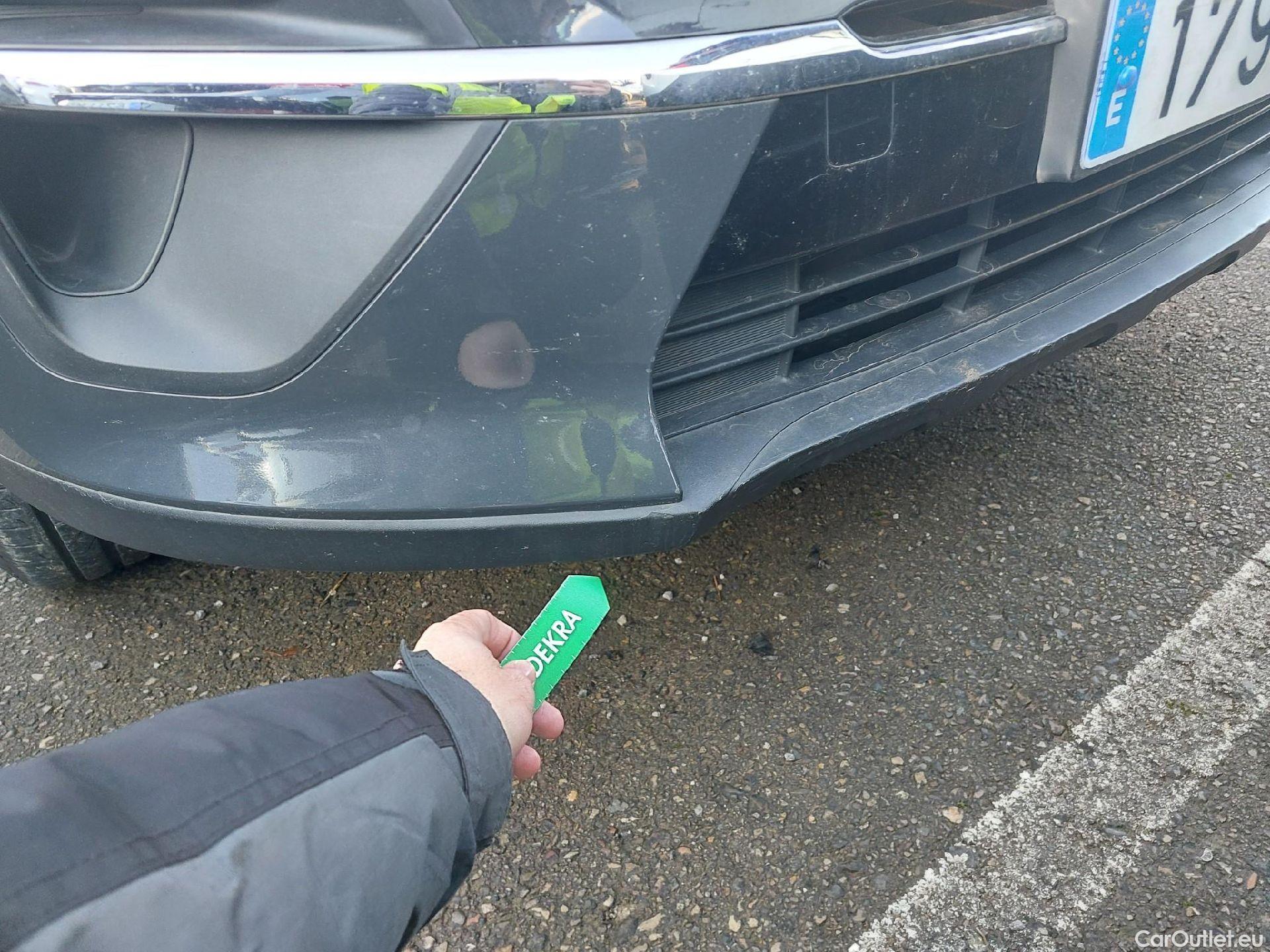  KIA  Sportage KIA  1.6 MHEV Drive 100kW(136CV) 4x2(Crist Tintados)(CX) #3