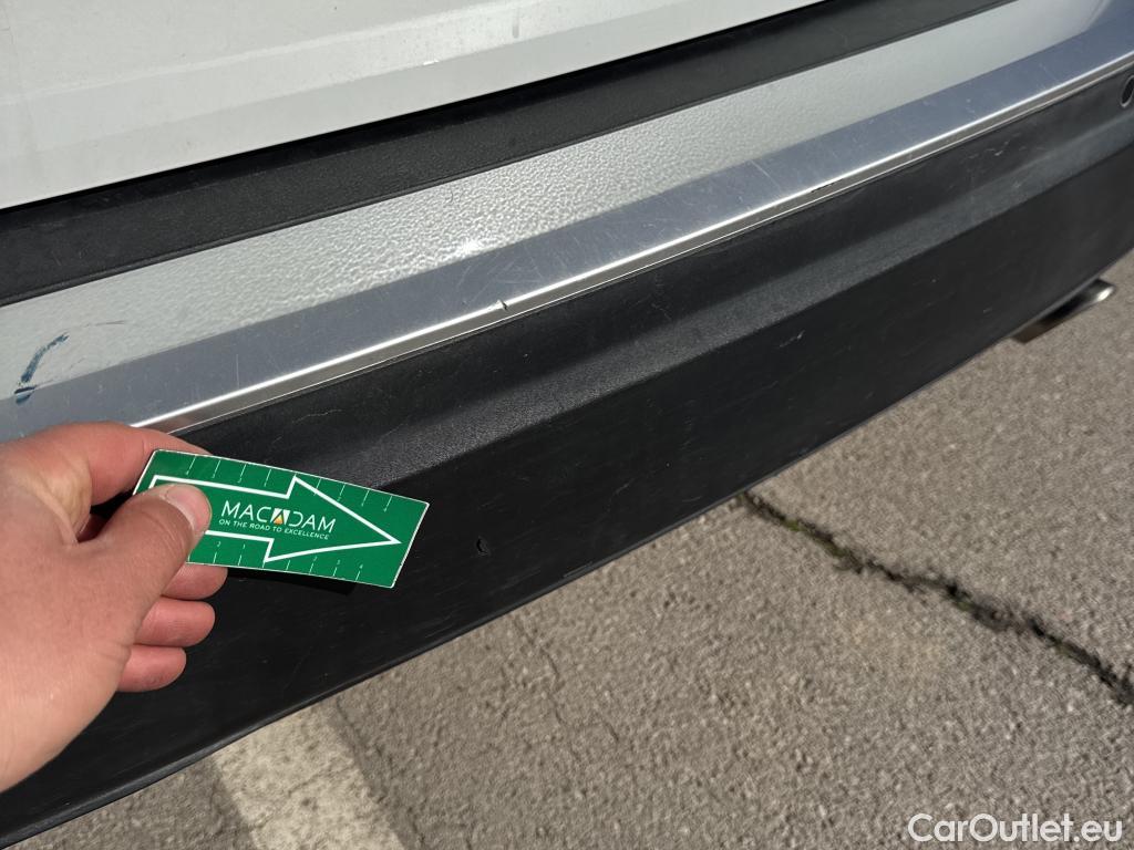  Peugeot  2008 PEUGEOT  / 2019 / 5P / todoterreno Allure BlueHDI 81kW (110CV) #14