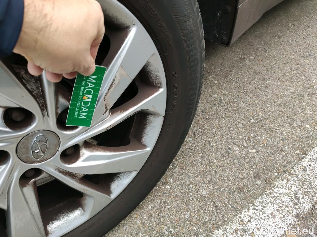  Hyundai  Tucson HYUNDAI  / 2018 / 5P / todoterreno 1.6 CRDI 85kW (116CV) 48V SLE 4X2(SP)(SL) #18