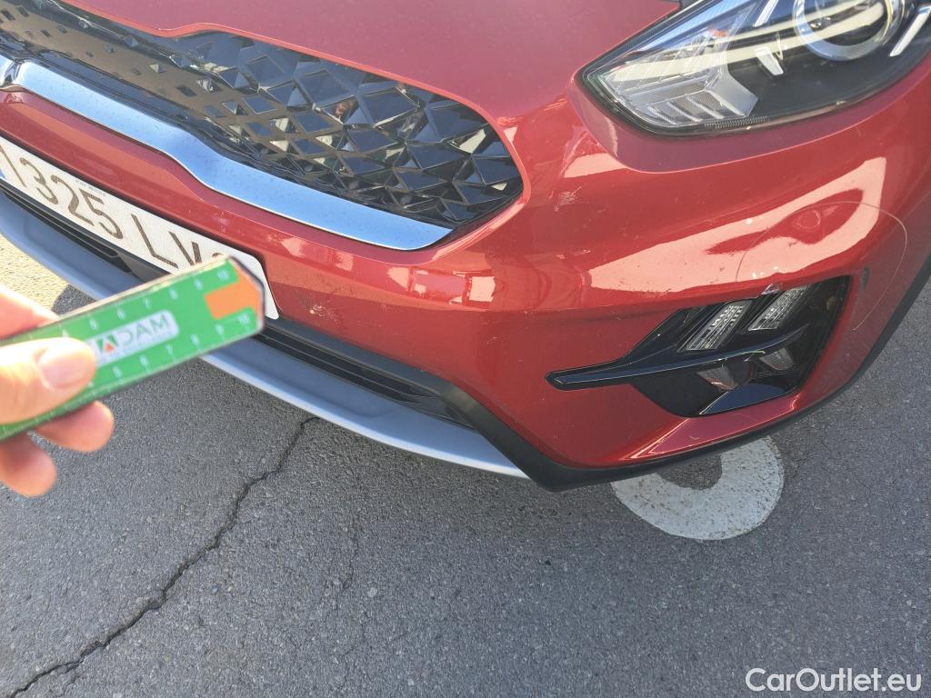  KIA  Niro KIA  / 2019 / 5P / crossover 1.6 GDi HEV 104kW (141CV) Drive #11