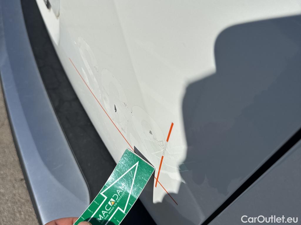  Peugeot  2008 PEUGEOT  / 2019 / 5P / todoterreno Allure BlueHDI 81kW (110CV) #9