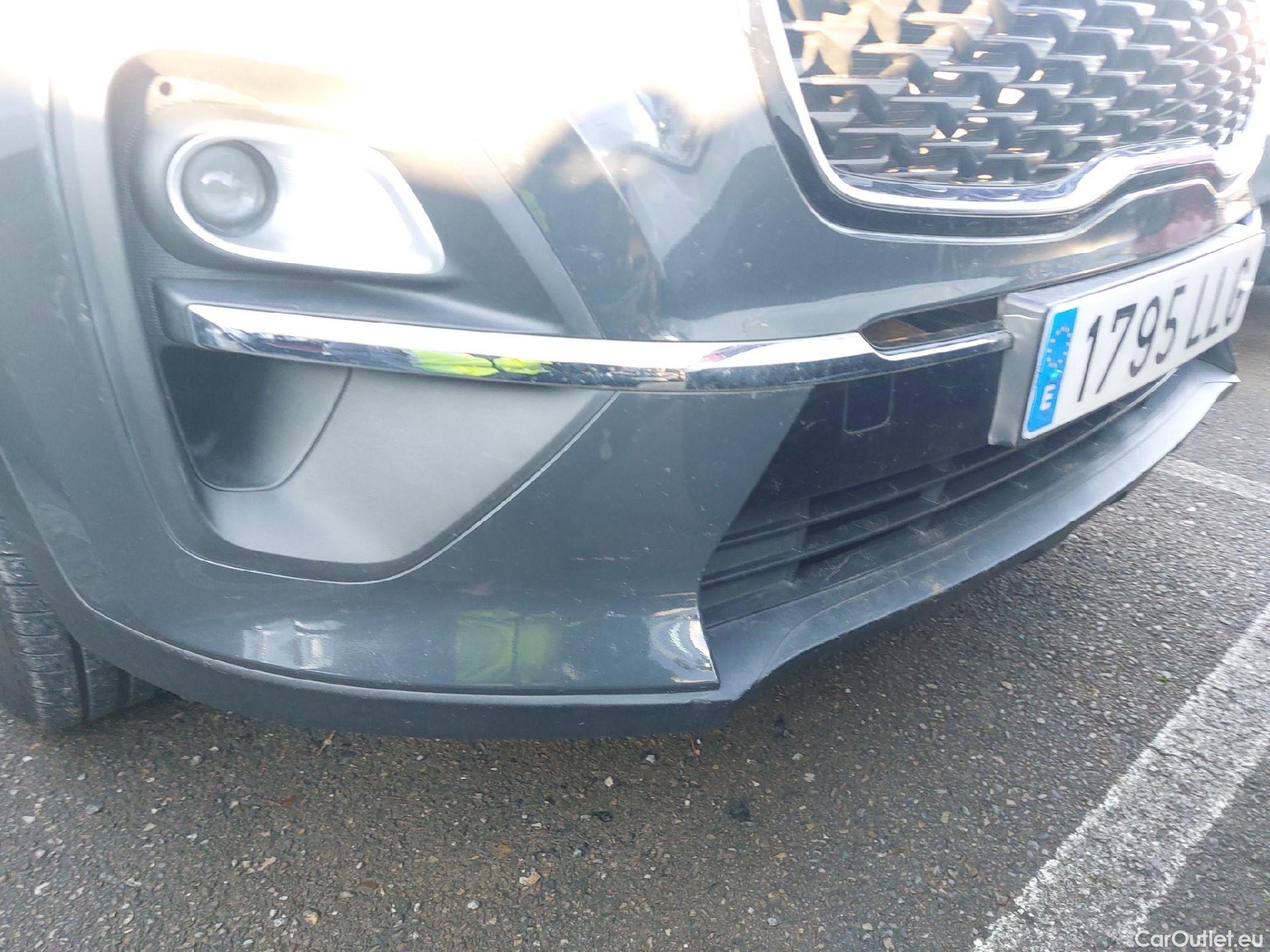  KIA  Sportage KIA  1.6 MHEV Drive 100kW(136CV) 4x2(Crist Tintados)(CX) #1