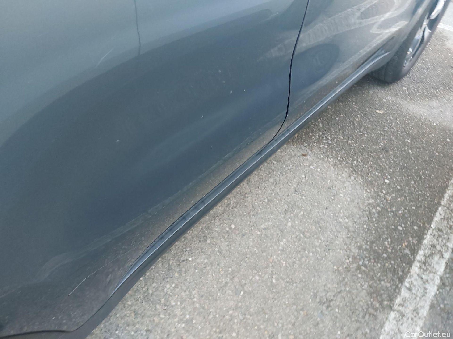  KIA  Sportage KIA  1.6 MHEV Drive 100kW(136CV) 4x2(Crist Tintados)(CX) #23