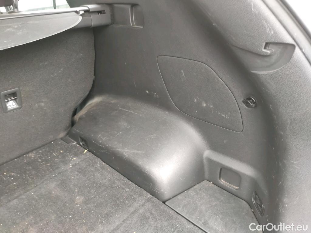  Hyundai  Tucson HYUNDAI  / 2018 / 5P / todoterreno 1.6 CRDI 85kW (116CV) 48V SLE 4X2(SP)(SL) #23